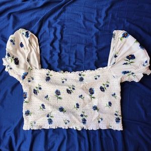 Floral Crop stop Puff Sleeves